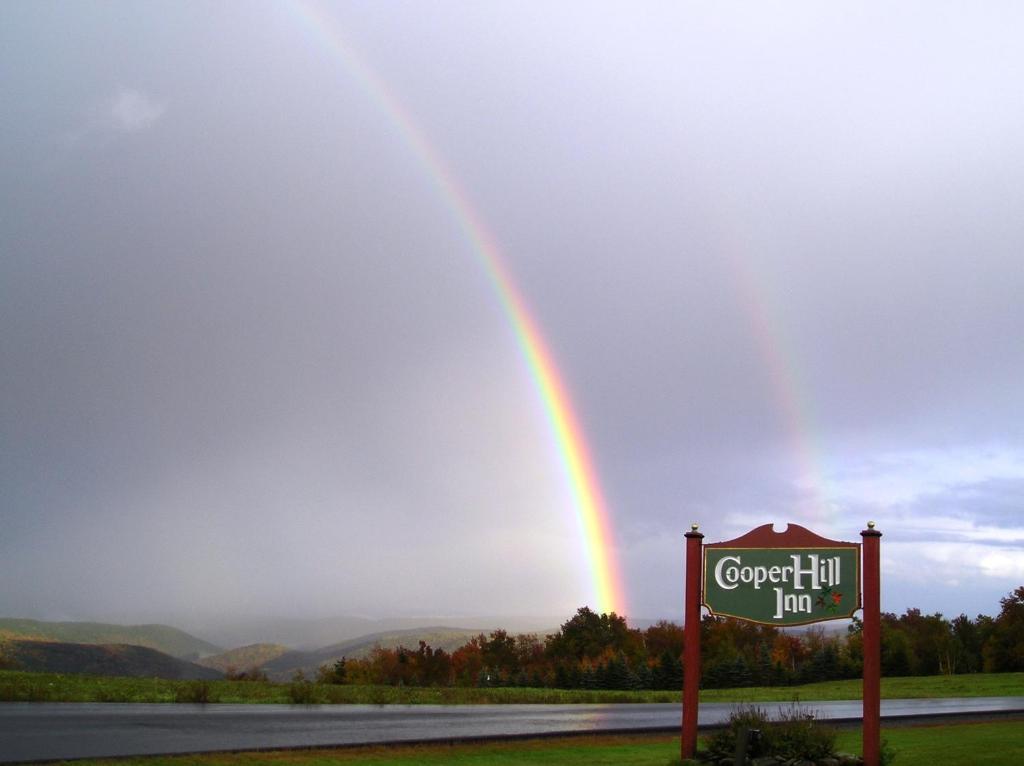 Cooper Hill Inn East Dover Exterior photo